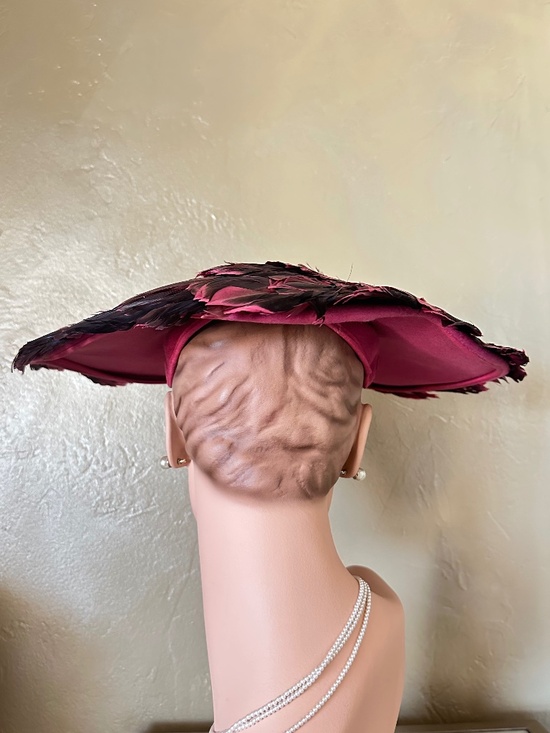 SHOWSTOPPER 1950\'s CARTWHEEL FUCHSIA FELT HAT + FUCHSIA/BLACK FEATHERS main image 8
